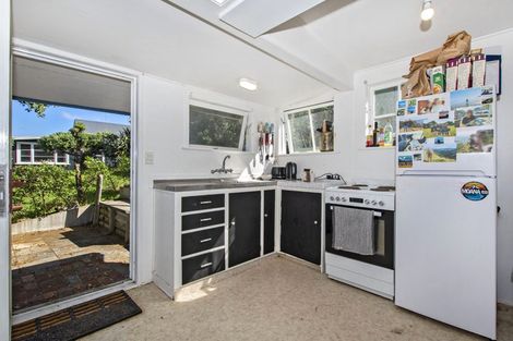 Photo of property in 53 Sea View Road, Baylys Beach, Dargaville, 0377