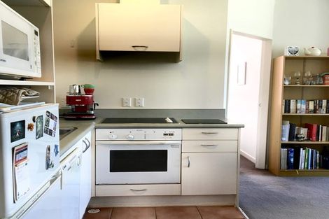 Photo of property in Terrace Tower Apartments, 9e/126 The Terrace, Wellington Central, Wellington, 6011