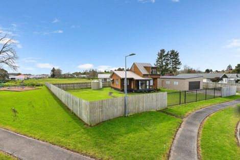 Photo of property in 18 Brownlie Crescent, Huntly, 3700