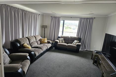 Photo of property in 10 Bridford Way, Paraparaumu, 5032