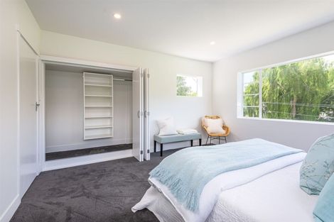 Photo of property in 71a Eastern Terrace, Beckenham, Christchurch, 8023