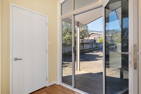 Photo of property in 3a Rohe Drive, Waikawa, Picton, 7220