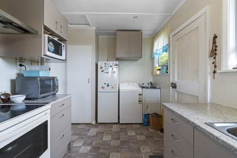 Photo of property in 5- 7 Howe Street, Foxton, 4814