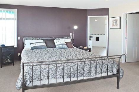 Photo of property in 9 Trafalgar Street, Foxton Beach, Foxton, 4815
