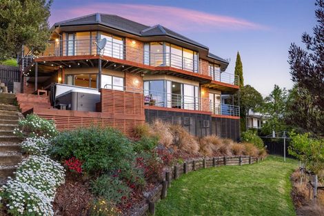Photo of property in 12 Lucknow Place, Cashmere, Christchurch, 8022