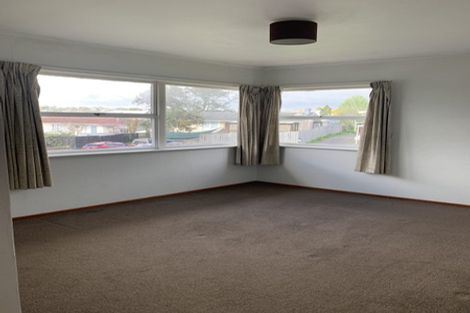 Photo of property in 7 Locket Road, Glenfield, Auckland, 0629