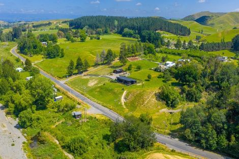 Photo of property in 4 Cemetery Road, Waipawa, 4273