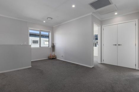 Photo of property in 34 Bluff Road, Kenepuru, Porirua, 5022