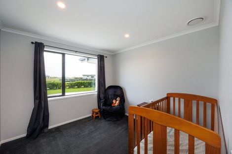 Photo of property in 40 View Road, Halcombe, 4779
