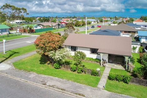 Photo of property in 16 Hunter Street, Westport, 7825