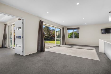 Photo of property in 12 Wattle Lane, Rangiora, 7400