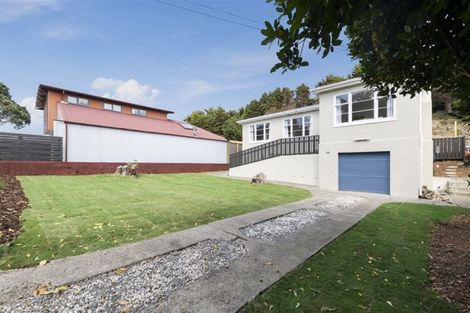 Photo of property in 36 Miles Crescent, Newlands, Wellington, 6037