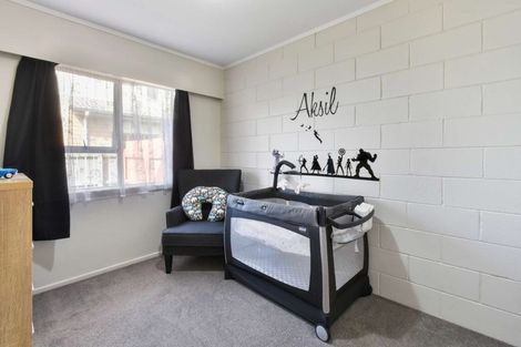 Photo of property in 2/24 Robertson Road, Favona, Auckland, 2024