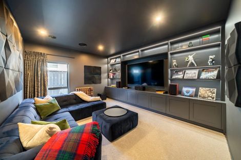 Photo of property in 16 Te Hoiere Street, Aotea, Porirua, 5024