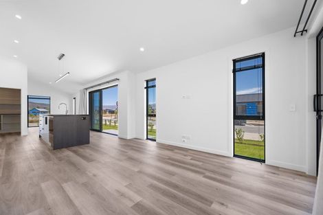 Photo of property in 1 Hadley Place, Cromwell, 9310