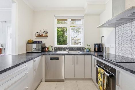 Photo of property in 230 Heads Road, Gonville, Whanganui, 4501