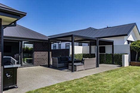 Photo of property in 12 Goldie Drive, Rangiora, 7400