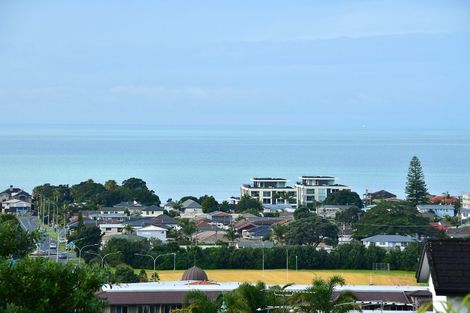 Photo of property in 52 Grovenor Drive, Orewa, 0931