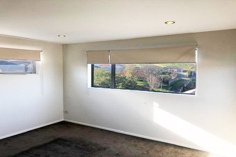 Photo of property in 65 Kirikiri Drive, Papakura, 2110
