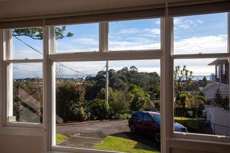 Photo of property in 79 Carrington Street, Lower Vogeltown, New Plymouth, 4310