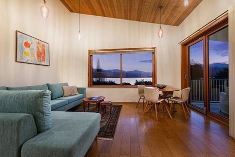 Photo of property in 337 Beacon Point Road, Wanaka, 9305