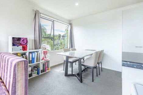 Photo of property in 33 Keegan Drive, Massey, Auckland, 0614