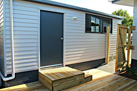 Photo of property in 8 Benchmark Drive, Massey, Auckland, 0614