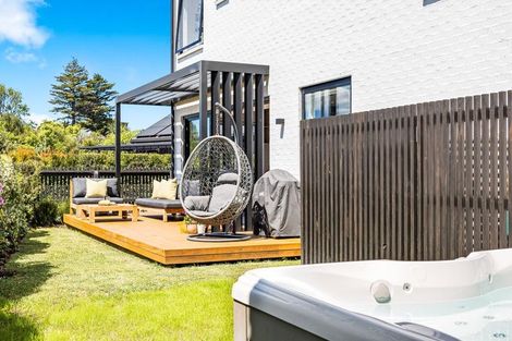 Photo of property in 3 Jack Seabrook Road, Hobsonville, Auckland, 0616