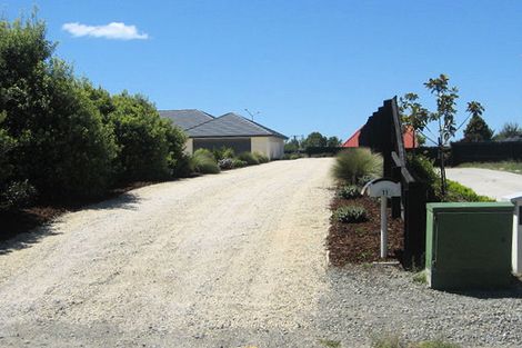Photo of property in 11 Regent's Park Drive, Casebrook, Christchurch, 8051