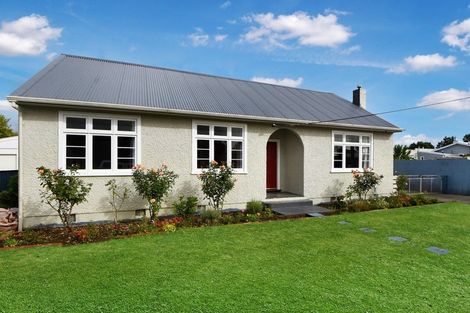 Photo of property in 4 Mckenzie Terrace, Carterton, 5713