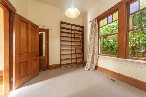 Photo of property in 90 Glenmore Street, Northland, Wellington, 6012