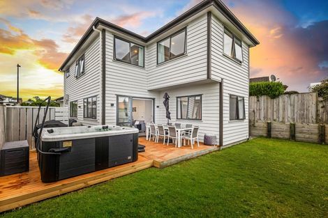 Photo of property in 45 Baumea Rise, Massey, Auckland, 0614