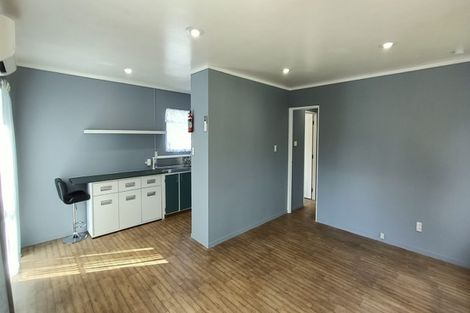 Photo of property in 2/17 Onslow Road, Papakura, 2110