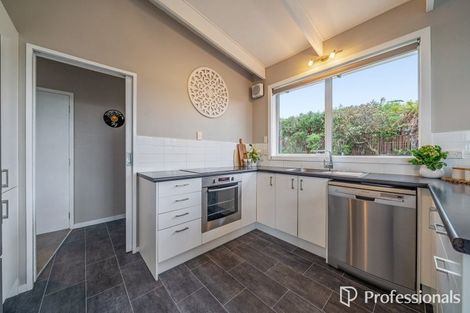 Photo of property in 6 Viscount Grove, Kelson, Lower Hutt, 5010