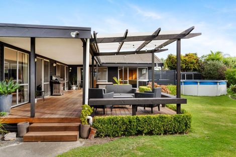 Photo of property in 11 Holyrood Street, Taradale, Napier, 4112