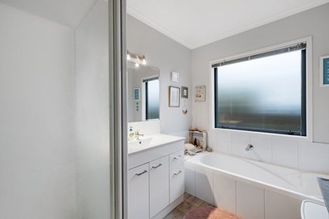 Photo of property in 32 Shelley Street, Otumoetai, Tauranga, 3110