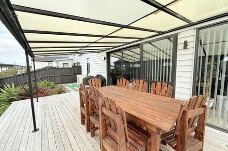 Photo of property in 40 Kotuitui Drive, Wainui, 0992