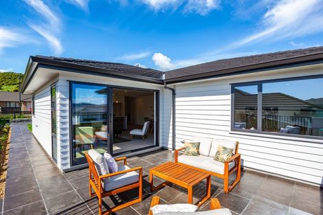 Photo of property in 26 Te Hoiere Street, Aotea, Porirua, 5024