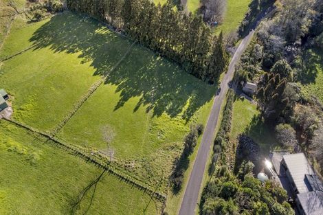 Photo of property in 60 Saxton Road, Upper Vogeltown, New Plymouth, 4371