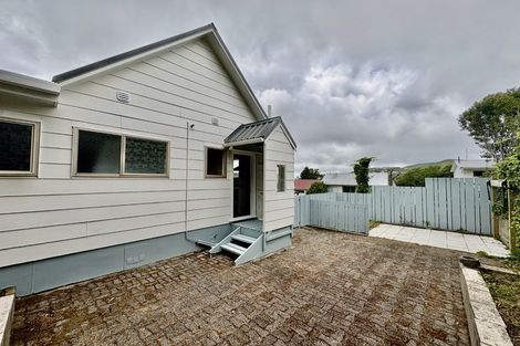 Photo of property in 104a Allington Road, Karori, Wellington, 6012