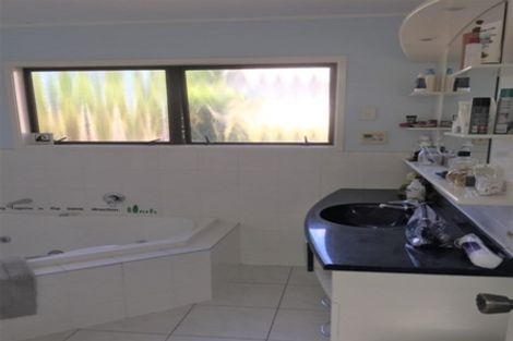 Photo of property in 87 Porritt Avenue, Chatswood, Auckland, 0626