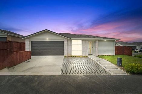 Photo of property in 40 Sapwood Crescent, Takanini, 2110