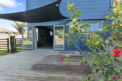 Photo of property in 1291 Whangaparaoa Road, Army Bay, Whangaparaoa, 0930