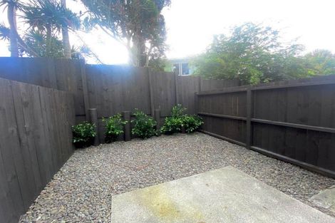 Photo of property in 8/52 Rua Road, Glen Eden, Auckland, 0602