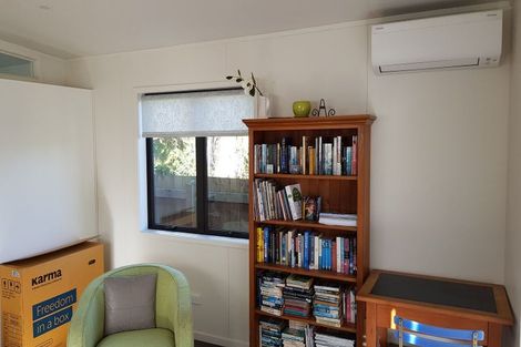 Photo of property in 38a Sunnynook Road, Sunnynook, Auckland, 0620