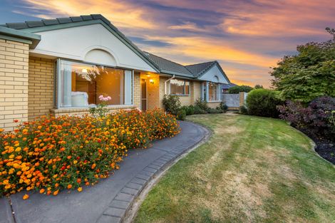 Photo of property in 15 Showgate Avenue, Sockburn, Christchurch, 8042