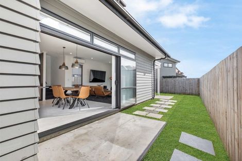 Photo of property in 1 Fermi Lane, Papakura, 2110