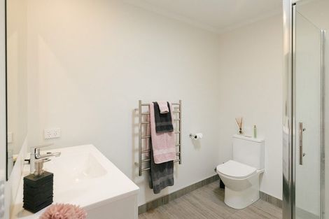 Photo of property in 24a Paisley Street, Awapuni, Palmerston North, 4412