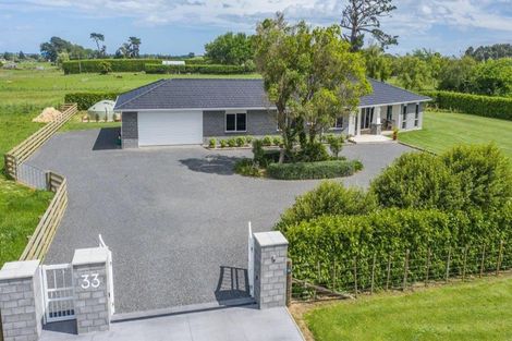 Photo of property in 33 Wakefield Road, Levin, 5571