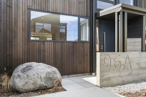 Photo of property in 96 Apu Crescent, Lyall Bay, Wellington, 6022